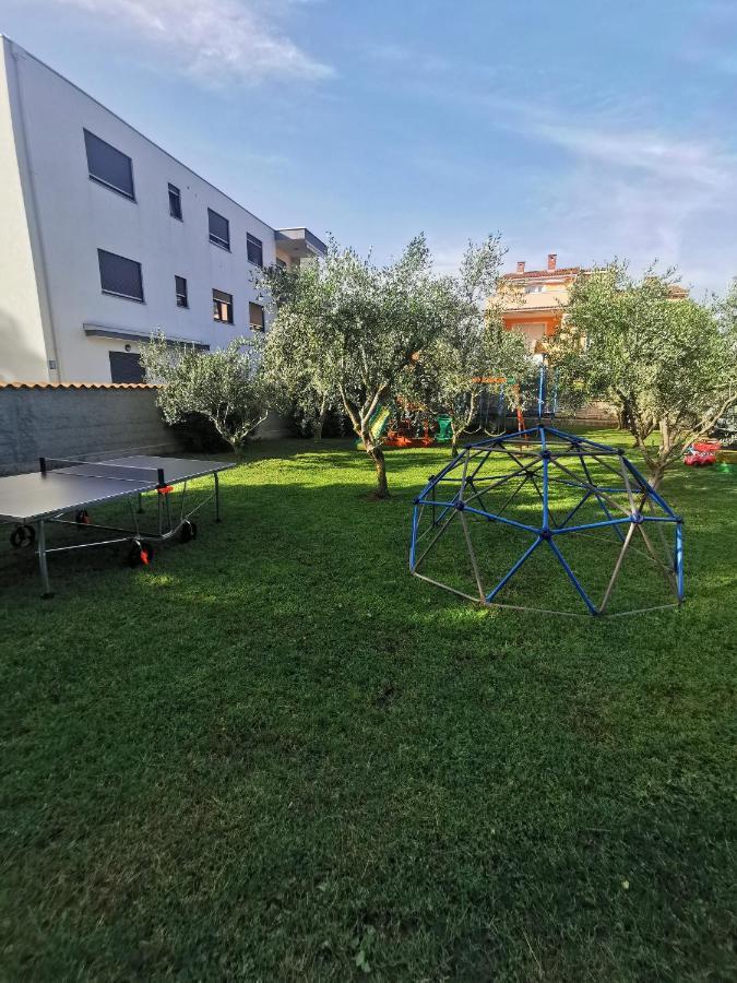 Apartmani Viktorija Fazana Exterior photo