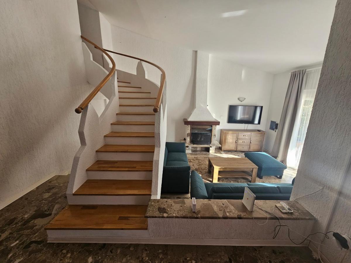 Apartmani Viktorija Fazana Exterior photo