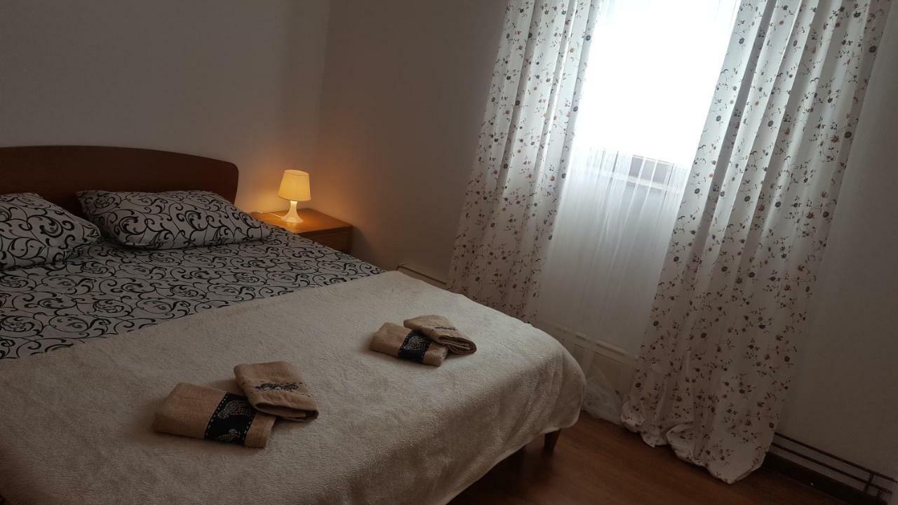 Apartmani Viktorija Fazana Exterior photo